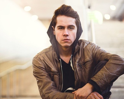 门罗·钱伯斯的写真