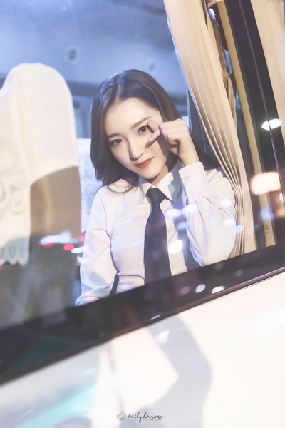 谢蕾蕾的写真-剧场下班