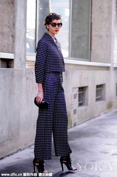 草间弥生的写真