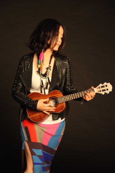 斯琴格日乐的写真