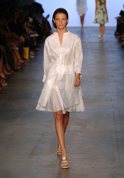 杰萨·契米娜佐的写真