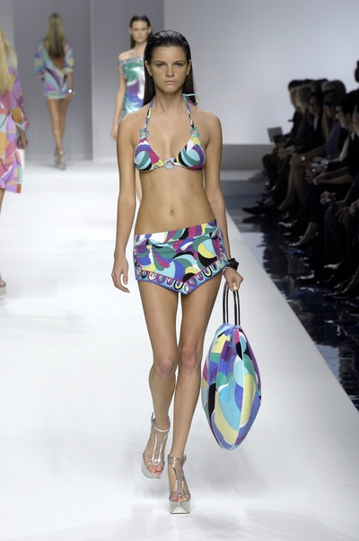 杰萨·契米娜佐的写真