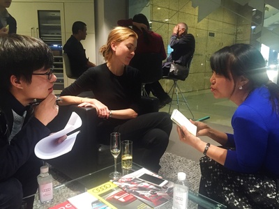 特丽萨·冯·埃尔兹的写真