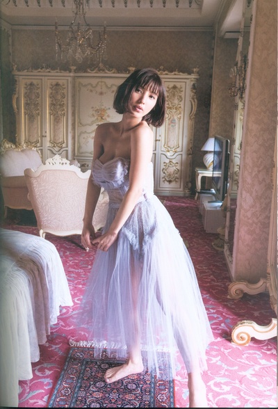 渡边万美的写真