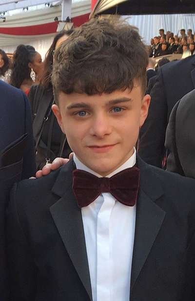 伊利·索兰的写真