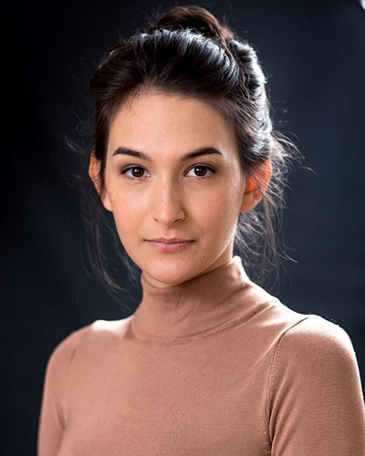 安娜·乌德鲁伊的写真