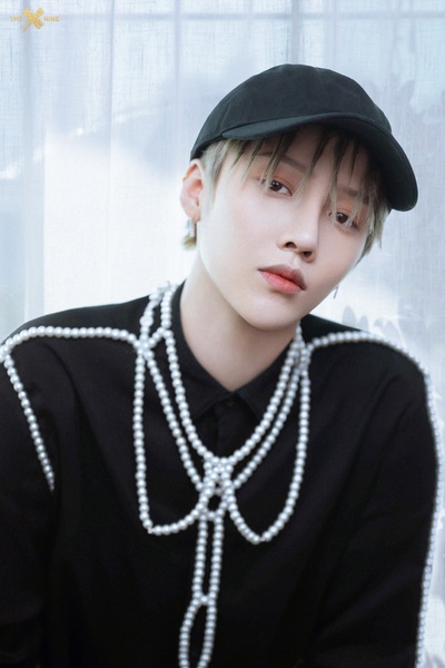 刘雨昕的写真-2021快手橙白艺能大...