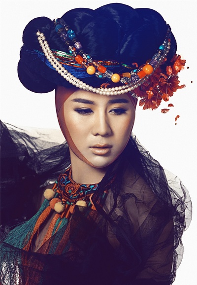 孔雀哥哥的写真-孔雀哥哥民族大片