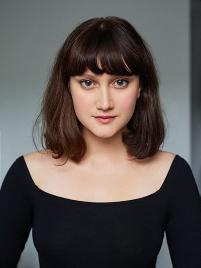 伊莲娜·艾尔米纳斯的写真