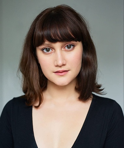 伊莲娜·艾尔米纳斯的写真