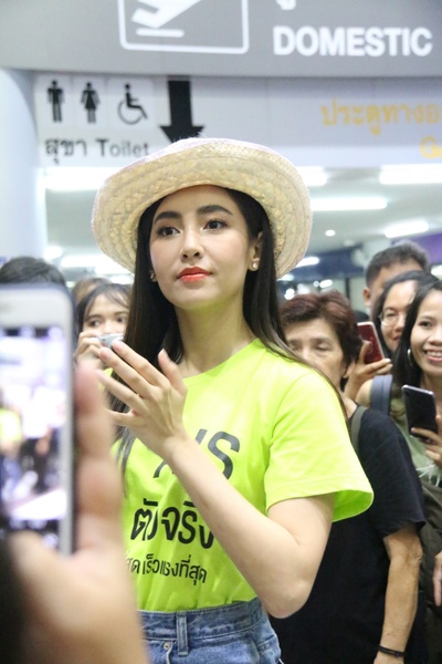 蓝妮·卡彭的写真