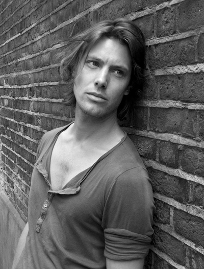 詹姆斯·卢梭的写真