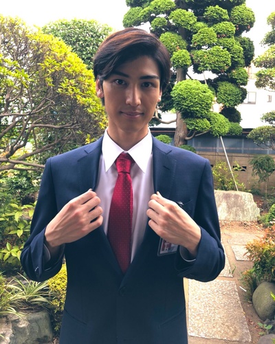 井阪郁巳的写真