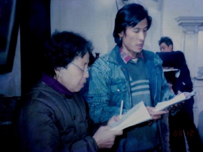 王洁的写真-王志华和母亲王洁唯一...