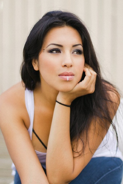 罗丝安妮·休佩诺特的写真