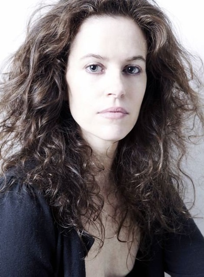 安玛丽·劳莱丝的写真