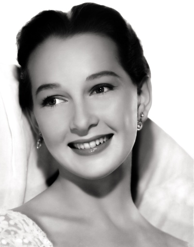 泰娜·伊尔格的写真