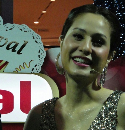 乌萨玛妮 维泰雅浓的写真