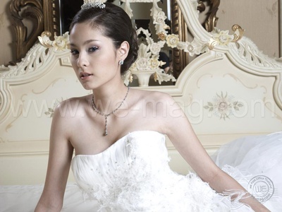 乌萨玛妮 维泰雅浓的写真-婚纱照