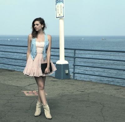 卡米拉·格林伯格的写真