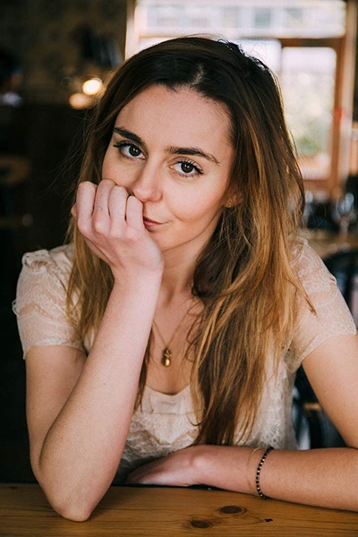 格鲁吉亚·马奎尔的写真