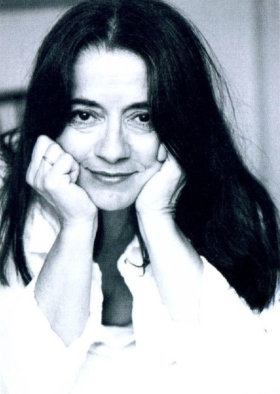 艾莲妮•卡兰德罗的写真