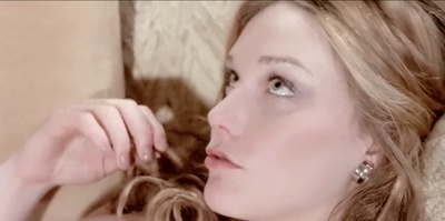 康斯妲丝·茉莉的写真