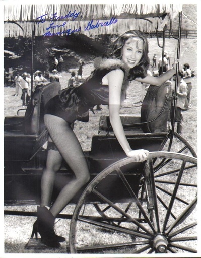 莫妮卡·加布里埃尔的写真