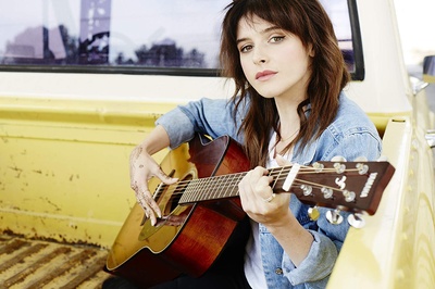 乔治亚·福纳德的写真