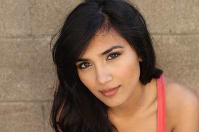 希娜·阿卜杜拉的写真