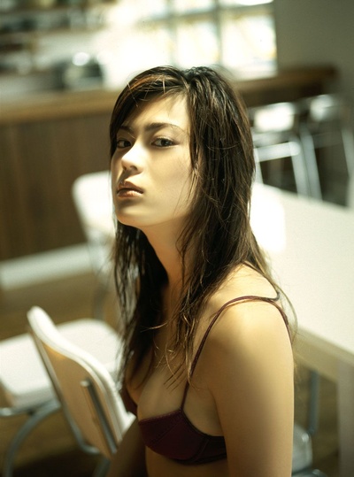 深海理绘的写真