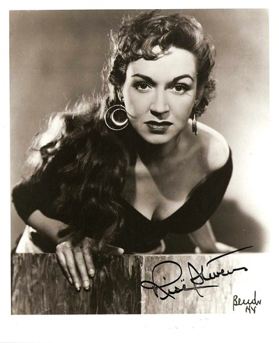 Risë Stevens的写真