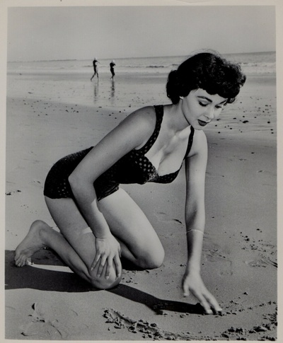 马拉·英格丽什的写真