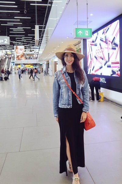 斯蒂芬妮·尤斯顿的写真