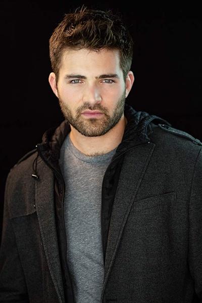 雷利·麦克伦顿的写真