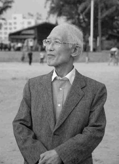 余光中的写真-余光中。台湾著名的文...