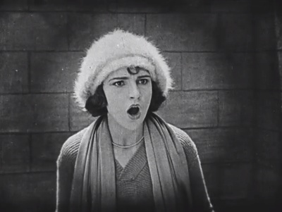 西碧尔·希利的写真-《13号囚犯》