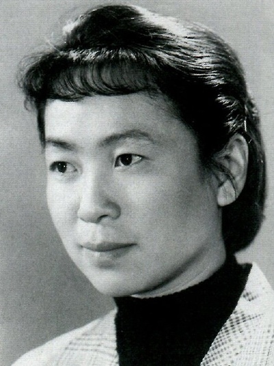 孙晓雯的写真-孙晓雯1930年生于辽...