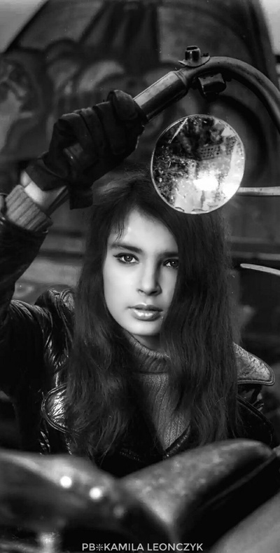 安娜·迪姆纳的写真