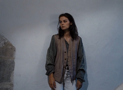 玛丽安娜·德尼库尔的写真-24岁