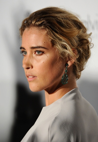 法伊娜·乔康的写真