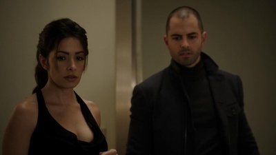 阿德里安·贝拉尼的写真-POI S4 E7 在大锤和根...