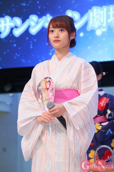 小谷里步的写真