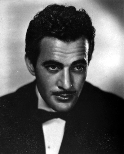 吉尔伯特·罗兰的写真