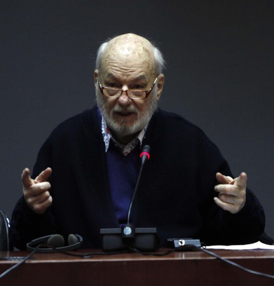 杜尚·马卡维耶夫的写真