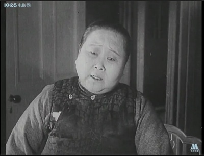 杨爱贞的写真-《情海重吻》起平之母