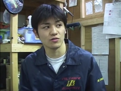 岩田荣庆的写真-年轻