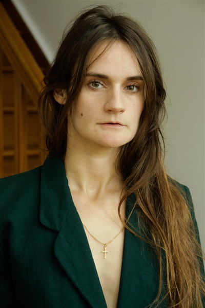 奥罗拉·布鲁坦的写真