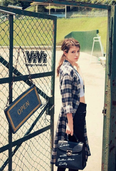 吉布·奈月·玛格丽特的写真