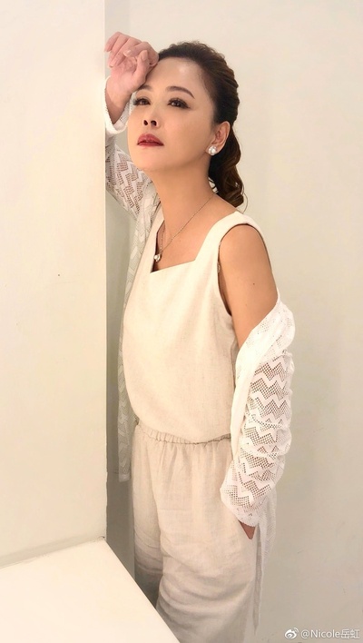 岳虹的写真-http://weibo.com/6697...